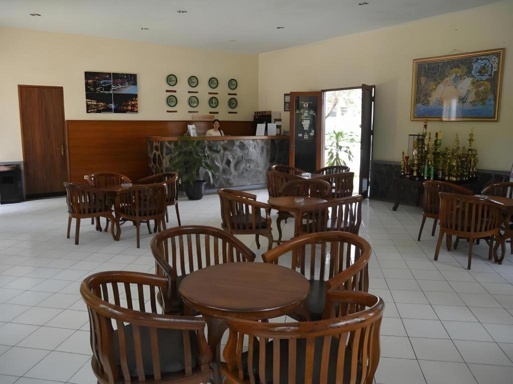 Augusta Sukabumi Hotel Exterior photo