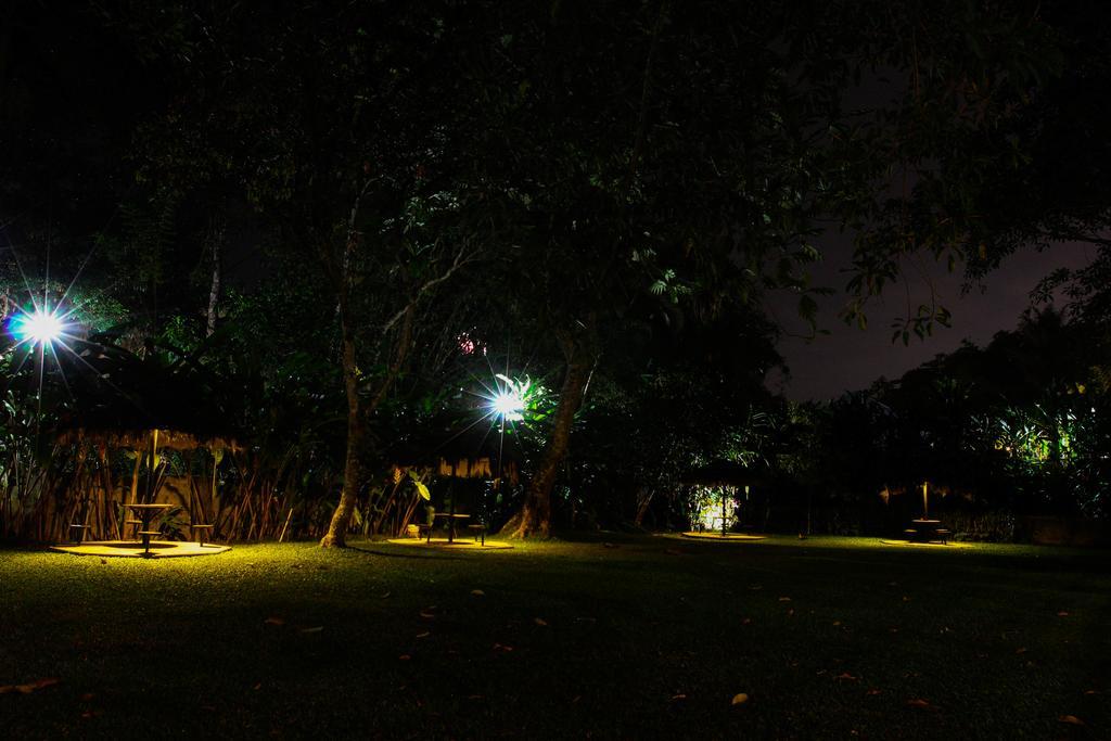 Augusta Sukabumi Hotel Exterior photo
